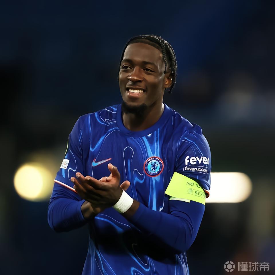 记者:水晶宫已向切尔西提供租借迪萨西的报价,含强制买断